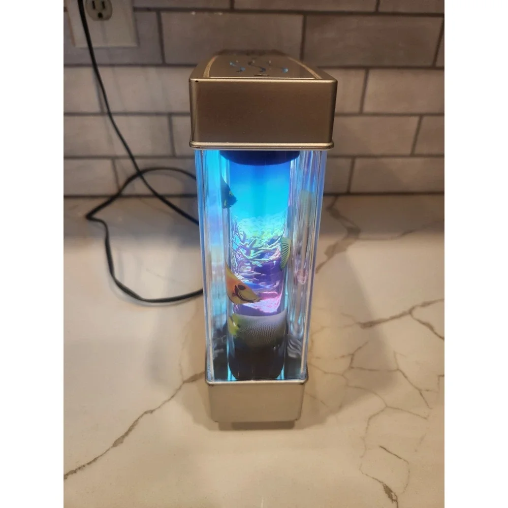 Discovery Kids Aquarium Lamp Rotating Motion Fish Ocean Sea Life Night Light